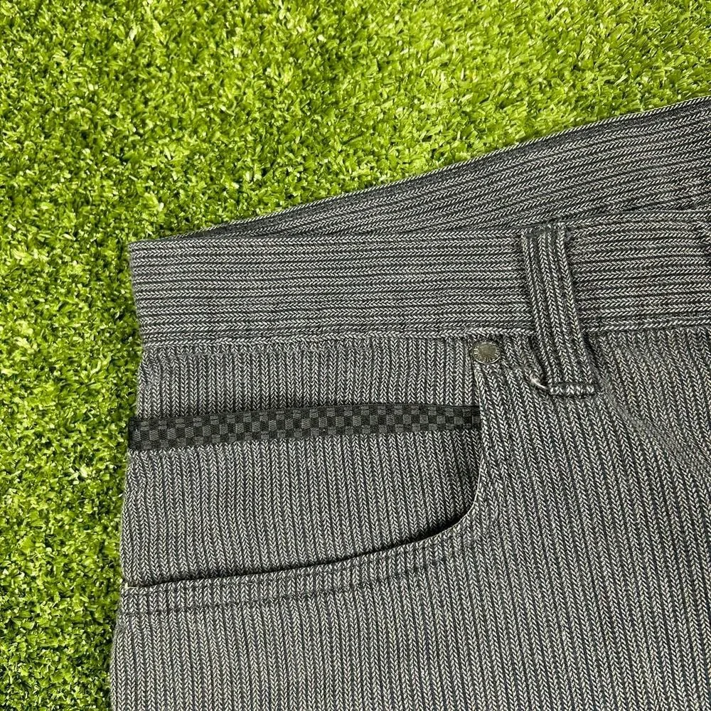 Vans Men's Grey and Black Shorts